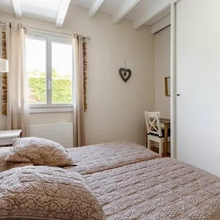La Bastide De L Etang Apartment