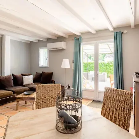 La Bastide De L Etang Apartment